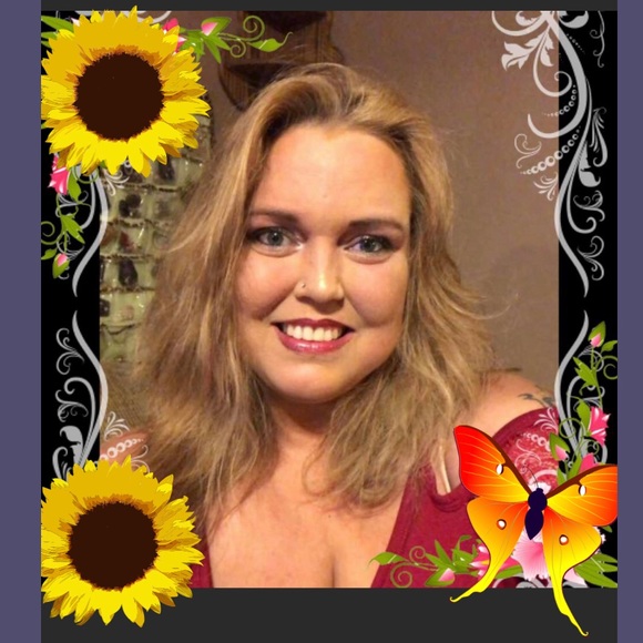 Meet your Posher, Heather - Picture 1 of 1